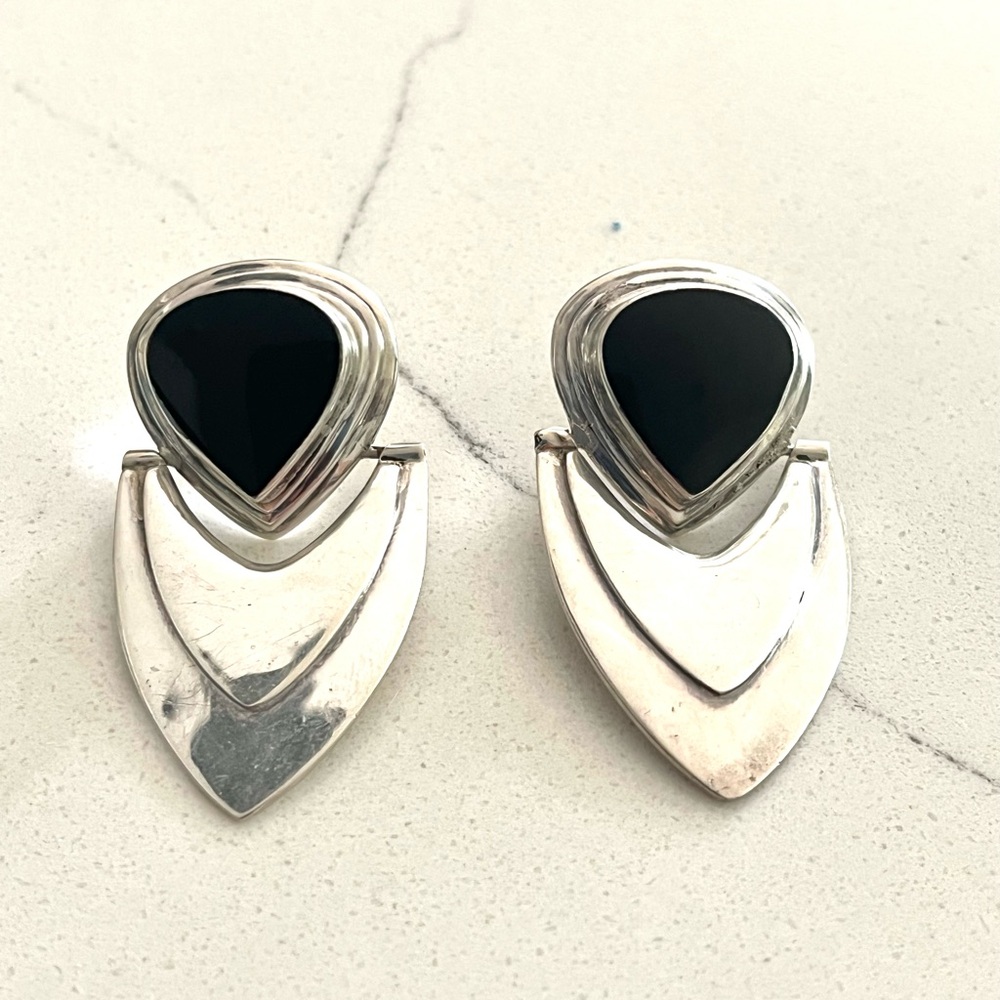 Vintage Handcrafted 925 Sterling Silver & Onyx Earrings  Excellent Condition